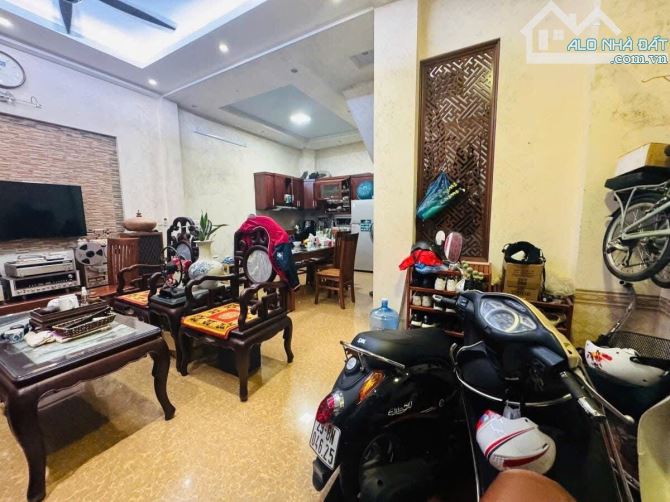Không còn nhà Khương Đình rẻ hơn: Nhà 5T*50m2 MT 6m nở hậu đủ đồ ở ngay gần ô tô 6.8 tỷ - 1