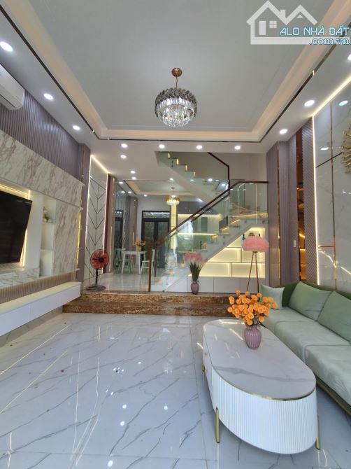 NHÀ PHỐ HIỆN ĐẠI – 4 TẦNG ĐẸP MÊ LY LIỀN KỀ PHÚ MỸ HƯNG QUẬN 7 - 1