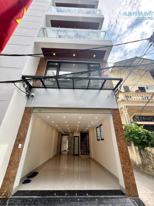 Bán nhà ĐẸP phố Bát Khối 41m x 7 tầng - 10.6 tỷ - 1