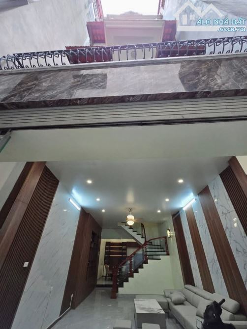 NHỈNH 12 TỶ NHÀ MỚI ĐẸP, FULL NỘI THẤT, QUAN HOA, CẦU GIẤY, DT 70M, 4 TẦNG, MT 4.8M - 1