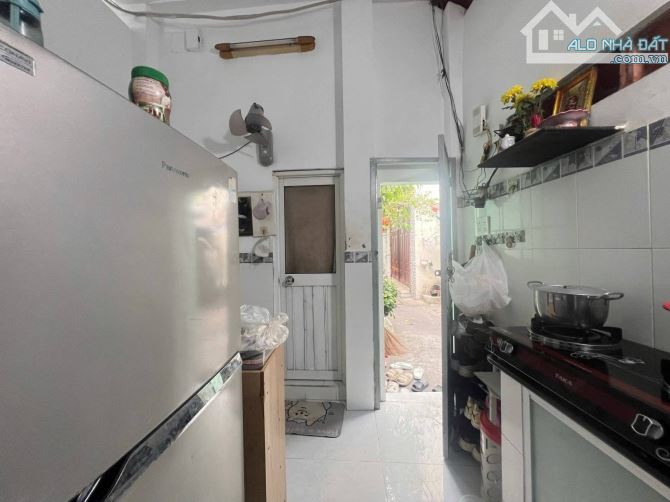 Bán nhà 3 tầng Đất Thánh Tân Bình, 32m2 chỉ 4 tỷ - 1