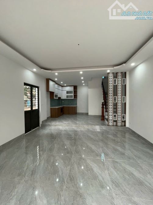 Xây Đơn Lập Ô tô để trong nhà thoáng trước và sau 42m2 4 tầng- Gần Đai Lộ TL. - 1