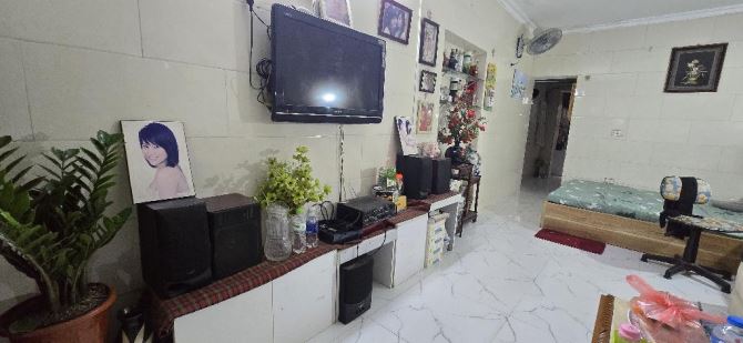 TẬP THỂ TẦNG 1 MINH KHAI, Ô TÔ ĐỖ CỬA, 30m2 GIÁ 3.1 TỶ ! - 1