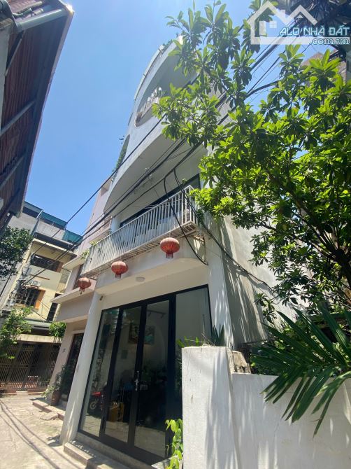 Bán nhà mới xây - ô tô đỗ cửa - 2 thoáng - lô góc - tặng nội thất - thiết kế như liền kề - 1