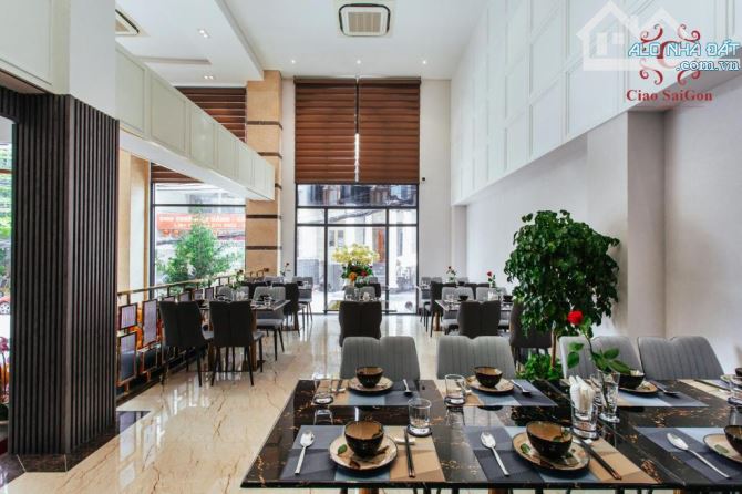 Tòa khách sạn MT Cửu Long, Tân Bình, 15x27m, Hầm + 7 Tầng - HĐT: 400 triệu, giá 120 tỷ - 1