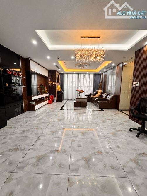 Bán chung cư FLC_Trungtâm Mỹ Đình_Căn góc_Tiện ich ngập tràn_Nội thất nhập khẩu_156m_9tỷ45 - 1