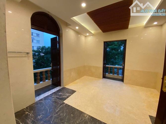 Biệt Thự  KĐT Mỹ Đình - Từ Liêm -Lô Góc -2 Mặt Tiền - 3Thoáng - ÔTô -176M x5T Giá 125 Tỷ - 1