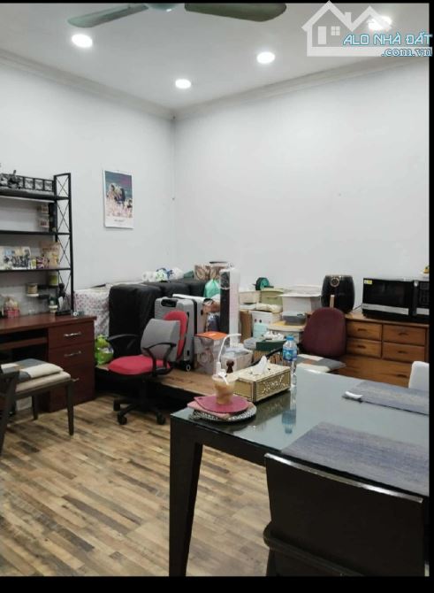 Mặt Phố Bà Triệu .Hoàn Kiếm/135 tỷ/ 200 m2/ 5.8 M tiền