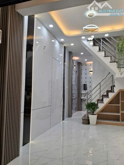 Nhà MỚI ĐẸP Gần Lê Văn Quới, DT 24m2, 2Tầng, chỉ hơn 2Tỷ - 1