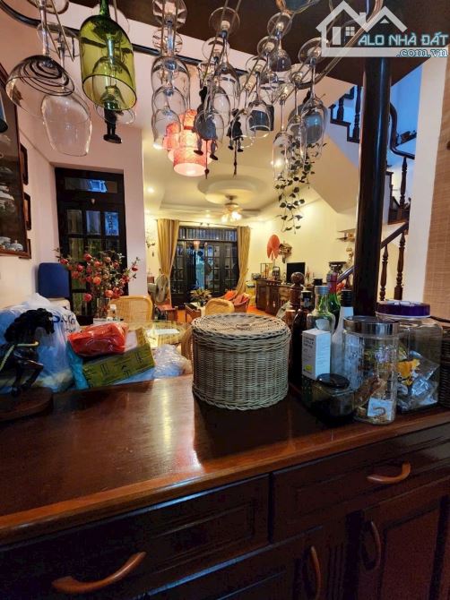 Bán villa 2 mặt tiền đường lớn 16m khu biệt thự VIP ven sông Đặng Thùy Trầm 4 tầng 190m2 - 1