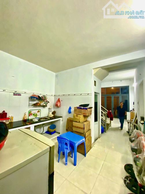 Nhà đẹp 4,5 tầng đất 92m2 mặt tiền Ngô Quyền cạnh Vincom - Cầu Sông Hàn Đà Nẵng 10.9 tỷ - 12