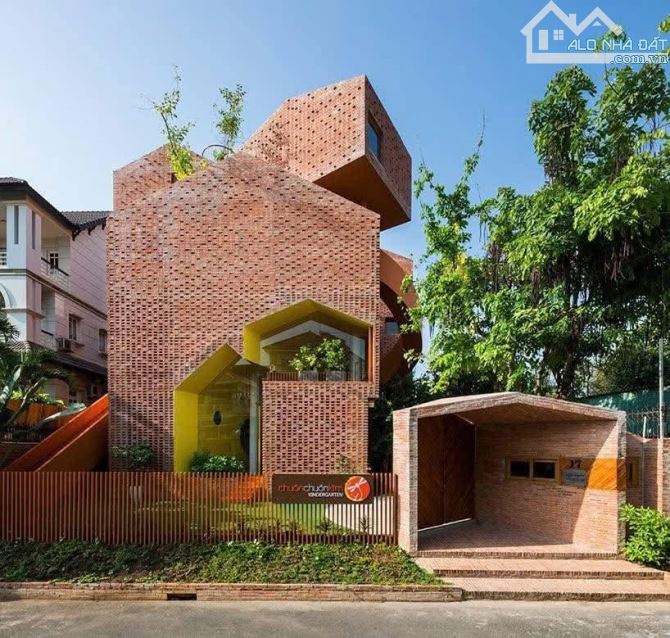 Bán siêu phẩm biệt thự 2 MT khu Trần Não Q.2 - 17x24m 3 tầng HĐT 150tr giá 95 tỷ. - 12