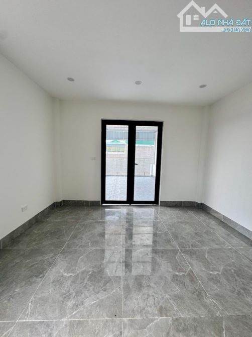 Bán nhà ĐẸP phố Bát Khối 41m x 7 tầng - 10.6 tỷ - 20