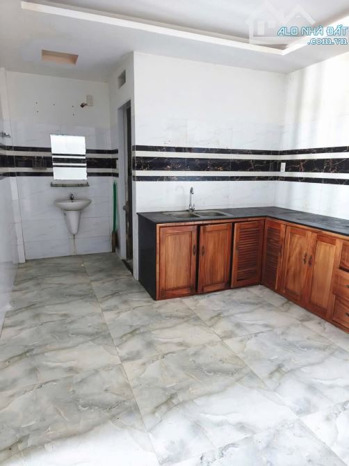 Bán nhà 3 mê rửi mặt tiền đg nguyễn thị yến 5,5x10=55m2 giá 3ty900 - 2
