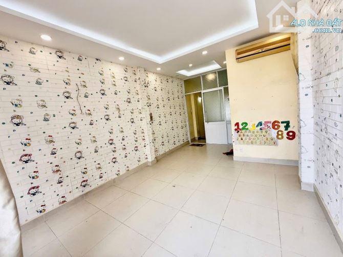 HIẾM ĐIỆN BIÊN PHỦ, 5 tầng 45m2, DÒNG TIỀN trên 240tr/năm, giá 5.9 tỷ - 2