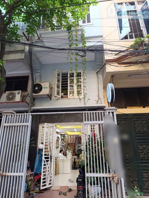 Cần bán nhà phân lô ô tô tránh viả hè phố Nguyên Hồng 36m  5 tang 3.5mt  14.8 Tỷ Ba Đình - 2
