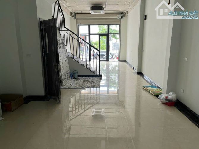 BÁN NHÀ LOUIS HOÀNG MAI . ĐÊNG LỪ . PHÂN LÔ . VỈA HÈ . NHÀ 5 TẦNG MT 5 M . GIÁ 34 TỶ - 2