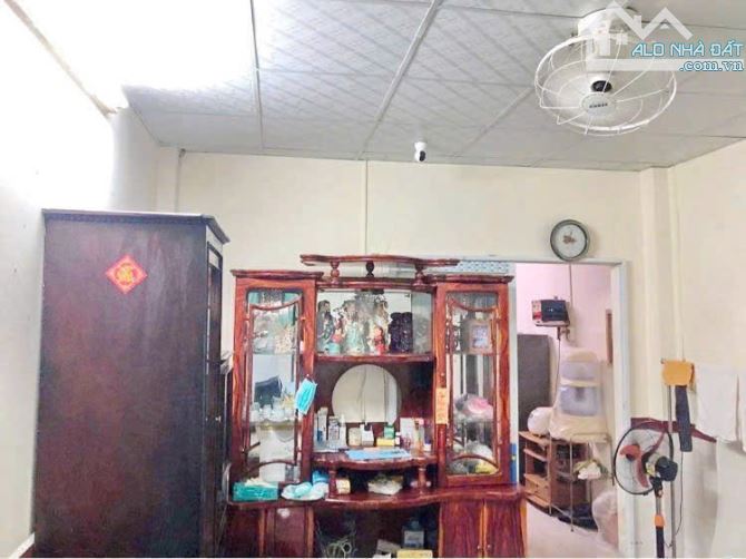 Bán nhà MT Ngay chợ dòng tiền cực tốt. 38 Trần Xuân Soạn, TTĐông, Q7 DT 57m2. Giá chỉ 5.8t - 2