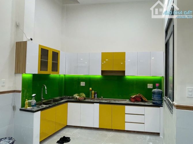 Bán nhà 3 tầng ngang 7m,phường 6, quận Tân Bình, giá 6.4 tỷ - 2