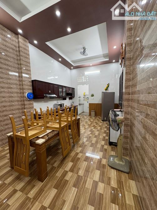 Cho thuê nhà khu dân cư số 9 đường 30/4, đầy đủ nội thất cao cấp - 2