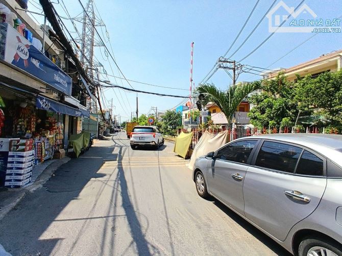 Nhà Phú Nhuận chỉ hơn 100tr/m2, 3 tầng, hẻm xe hơi, DT 57m2, Giá 6,1 tỷ. - 2