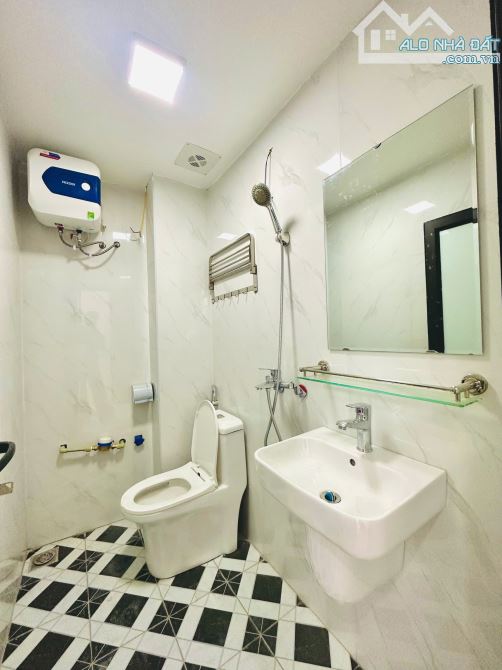 Bán chung cư mini 65 m2 xây 7 tầng tổng 12 phòng khép kín giá 19.5 tỷ. - 2