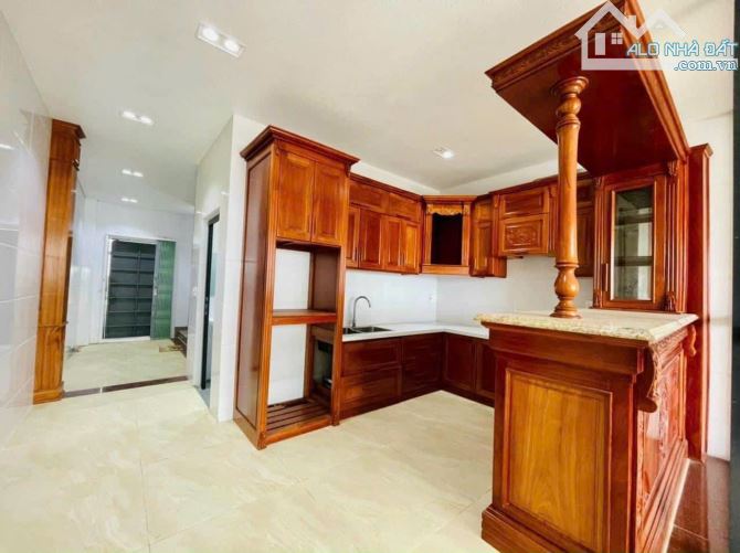 Bán nhà 13,5 tỷ 1 trệt 1 lững 6 lầu, Mặt Tiền đường Trần Đại Nghĩa , trung tâm thương mại - 2