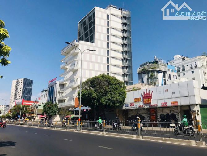 Bán building MT Phan Đăng Lưu, Q Phú Nhuận, DT 25 x 55m, đang làm VP, giá 790 tỷ - 2