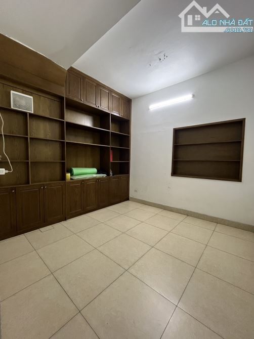 BÁN NHÀ NGỌC  KHÁNH, Ô TÔ VÀO NHÀ, KINH DOANH. DT: 44M2, 4T, 15.2 TỶ. - 2