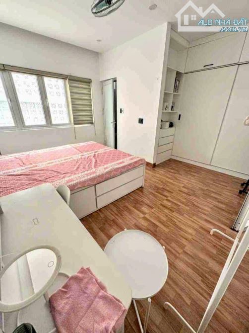 Nhà đẹp 4,5 tầng đất 92m2 mặt tiền Ngô Quyền cạnh Vincom - Cầu Sông Hàn Đà Nẵng 10.9 tỷ - 2