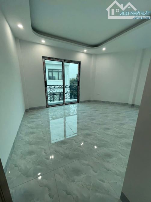 Xây Đơn Lập Ô tô để trong nhà thoáng trước và sau 42m2 4 tầng- Gần Đai Lộ TL. - 2