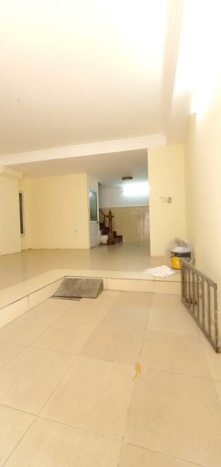 Bán Nhà Dân Xây Kiên Cố Ở Vạn Phúc,Ô Tô Đỗ Cách Nhà Vài Chục Mét.Gía 8.5Tỷ Có TL - 2