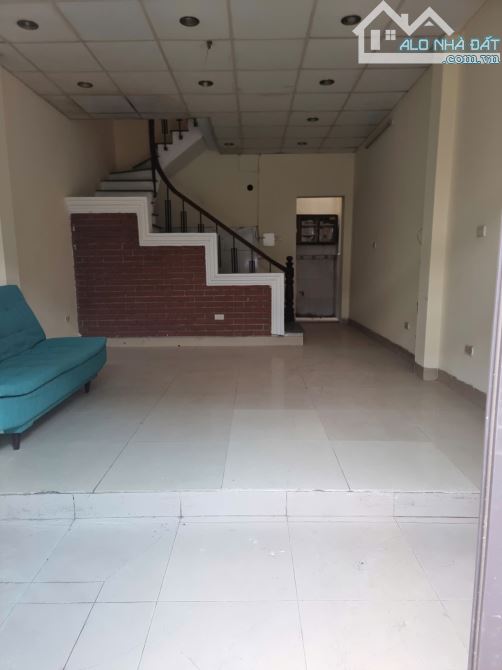 Cần cho thuê nhà riêng ngõ 72 Đê Quai - P. Tứ Liên - Tây Hồ - Hà Nội 42m2x2T, giá 7.5tr/th - 2