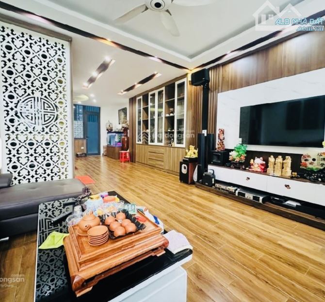 Bán gấp căn Phan Đình Giót La Khê Hà Đông ô tô đỗ cửa - 60m2 - 5t - 8.38 tỷ - 2