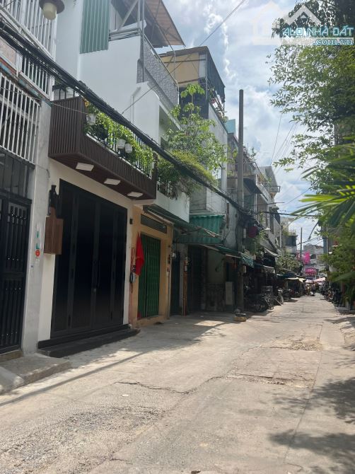 Bán nhà gần Lê Văn Sỹ, P2, Tân Bình, gần hẻm xe hơi, 3 Tầng, 62m2, ngang 4.2m, chỉ 7.45 Tỷ - 2