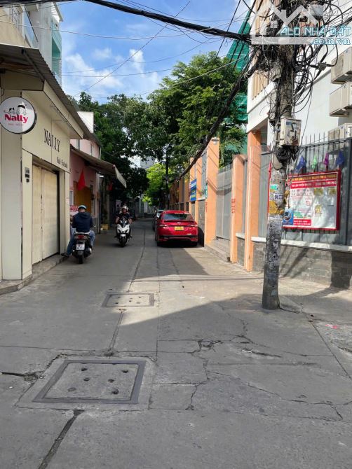 Bán nhà .Ngay Đầm Sen.Vị trí đẹp..DT 52M2.Đường Hòa Bình.Q 11 - 1