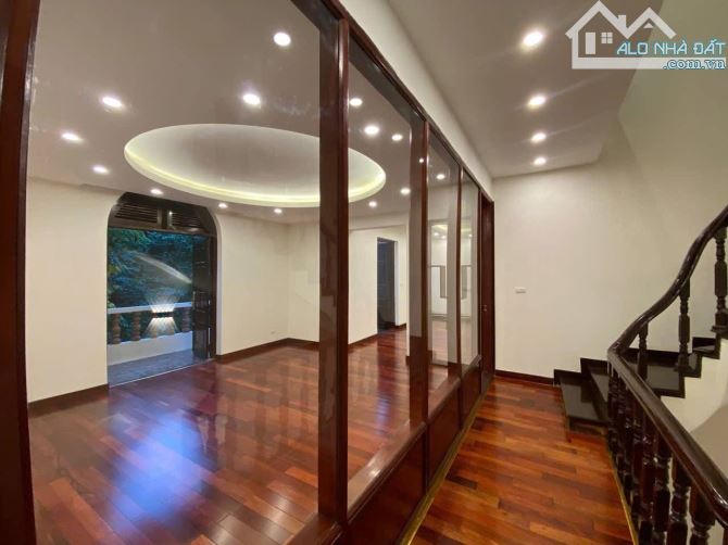 Biệt Thự  KĐT Mỹ Đình - Từ Liêm -Lô Góc -2 Mặt Tiền - 3Thoáng - ÔTô -176M x5T Giá 125 Tỷ - 2