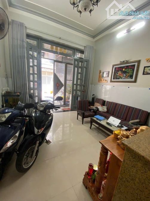 NHÀ 4 Tầng  đường hà huy giáp/ P. Thạnh Lộc, Quận.12 dt 53m2 (4,1m x 15m) 💵5,7tỷ. - 2