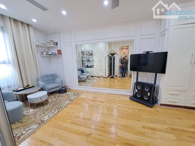bán nhà mặt phố Nguyễn Hoàng 78m2 vỉa hè rộng vị trí đẹp 45 tỷ - 2