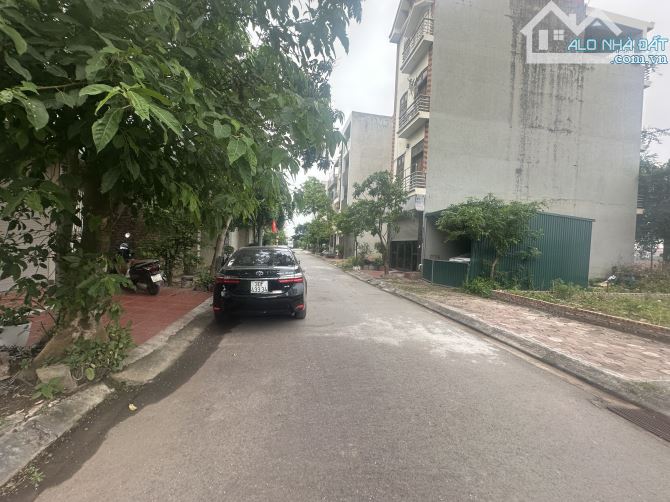 BÁN NHÀ CHÍNH CHỦ , 5 tầng x 40m2 , oto đỗ cửa , cách GA NHỔN ĐH CN 500m , nhà xây mới - 2
