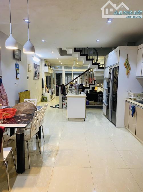 NHÀ ĐẸP 92M2*5T GIÁP BÁT, NGÕ Ô TÔ TRÁNH, KINH DOANH - 2