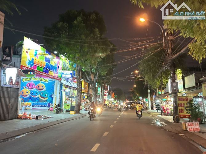 Bán trường Cao Đẳng ngang 56m gần Phan Văn Hớn Q12 6 tầng 4760m2 220 phòng học 270 tỷ. - 3