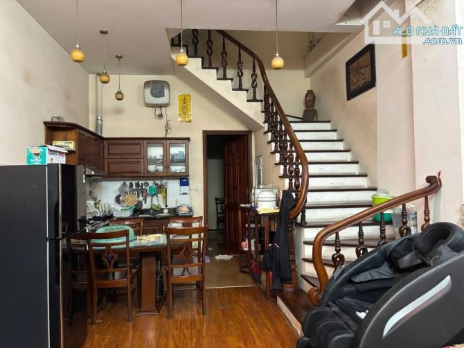 BÁN NHÀ LIỄU GIAI-QUẬN BA ĐÌNH-DT120M2×4T-MT9M-GIÁ 30.5TỶ-GẦN PHỐ-XÂY CH DỊCH VỤ - 3