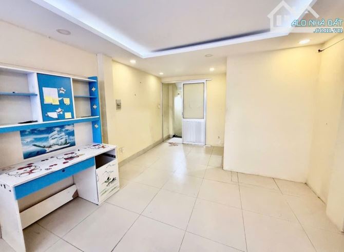 HIẾM ĐIỆN BIÊN PHỦ, 5 tầng 45m2, DÒNG TIỀN trên 240tr/năm, giá 5.9 tỷ - 3