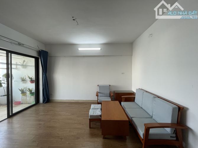 Chính chủ cho thuê chung cư KDT Pháp Vân đường Trần Thủ Độ, 83M, 3N, 2WC, 9 - 3