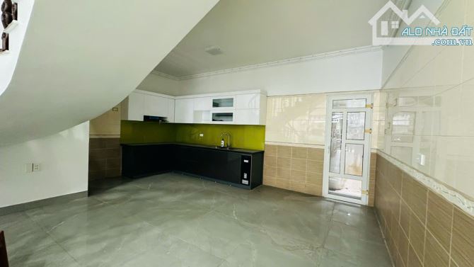 Mặt đường Mê Linh (đối diện C3 Ngô Quyền) - 118m2 - mt 4,5m - 2 tầng - giá 19,5 tỷ - 3