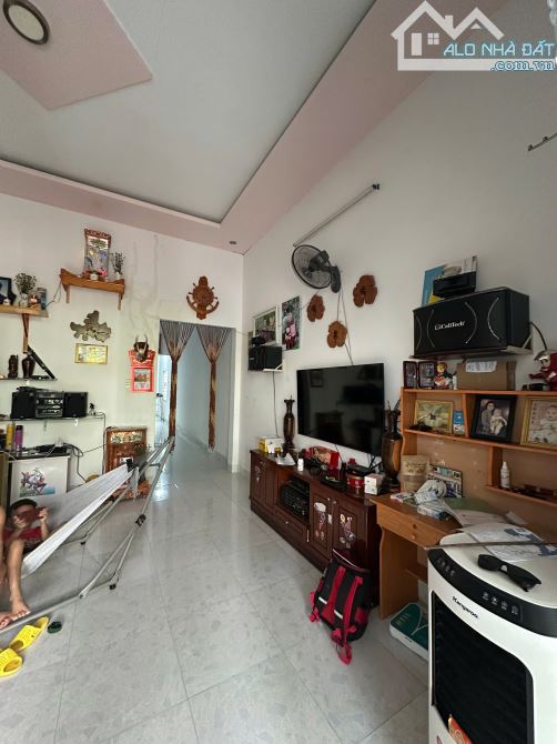 Nhà hẻm 53 Lê Duẩn cách ngã 6 hơn 1km - 3