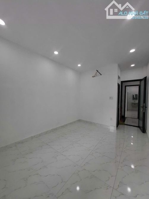 🏡 BÁN NHÀ ĐẸP CÁCH MẠNG THÁNG 8 – HẺM XE HƠI – 1 TRỆT 2 LẦU – GIÁ CHỈ 7.2 TỶ - 3