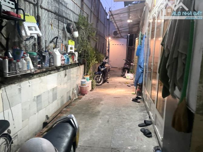 Cần Bán Gấp Nhà Cấp 4 2PN 60m2 Nở Hậu Gần Chợ Hiệp Bình Hiệp Bình Chánh, Thủ Đức Chỉ 2,75 - 3