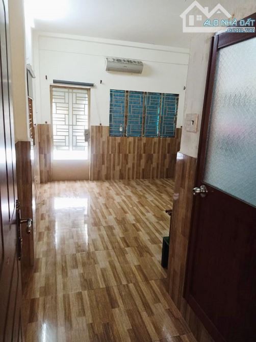 Chỉ hơn 4 tỷ có ngay mặt tiền KD Lý Thường Kiệt, P4, Gò Vấp. 27m2, 3 tầng - 3